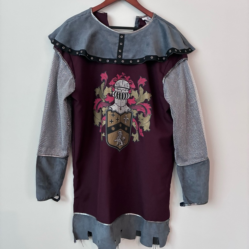 Men's Medieval renaissance Knight Halloween costume Maroon & Gray fits Large